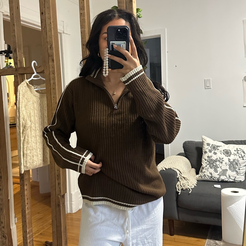 Elegant Brown Ribbed Turtleneck Sweater